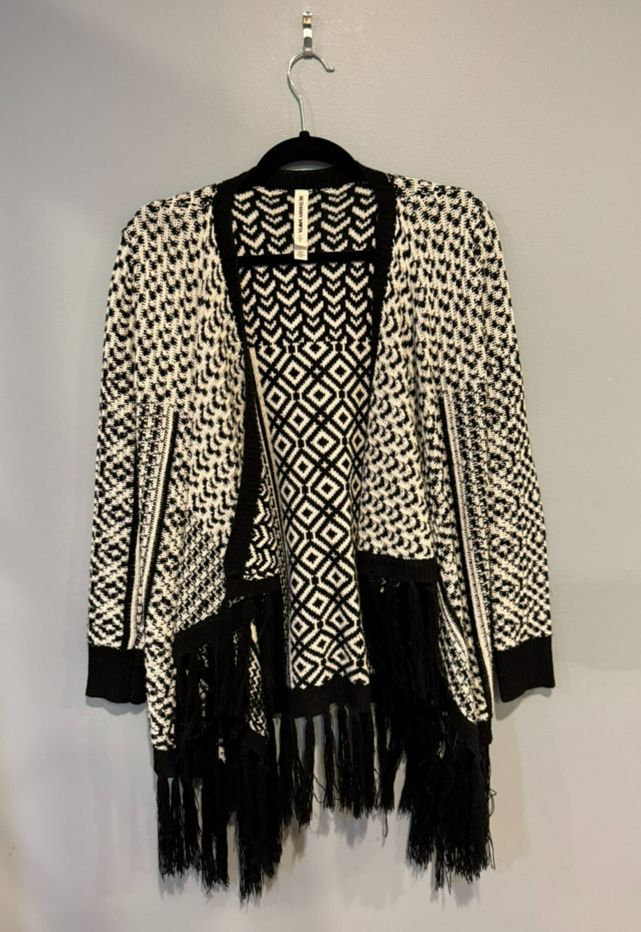 Bethany Mota Women's Size Small Open Front Longer Cardigan Sweater, Black/White